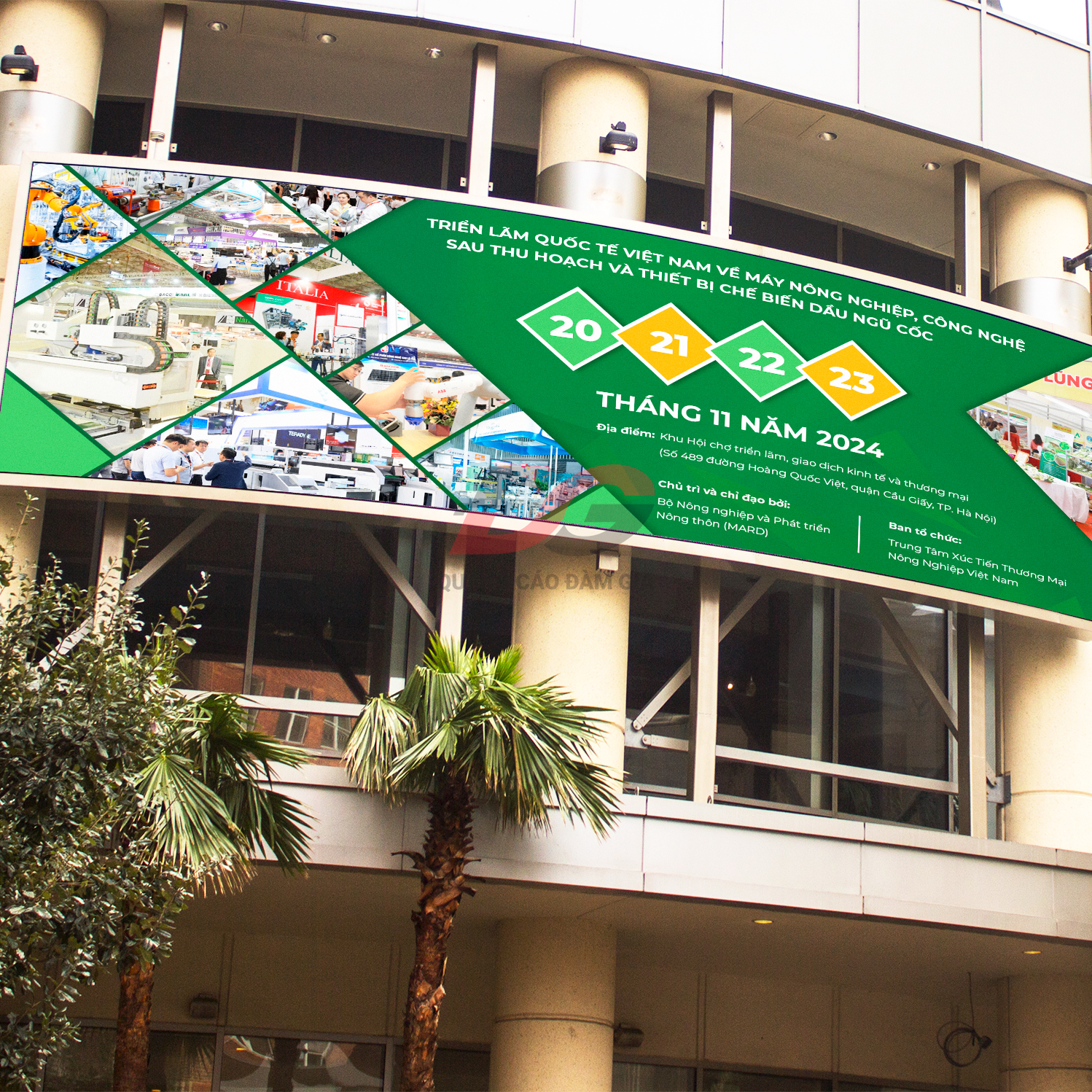 Biển bạt về một triển lãm quốc tế