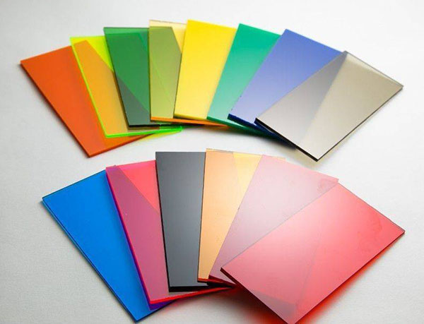 Biển quảng cáo độc lạ làm từ chất liệu mica