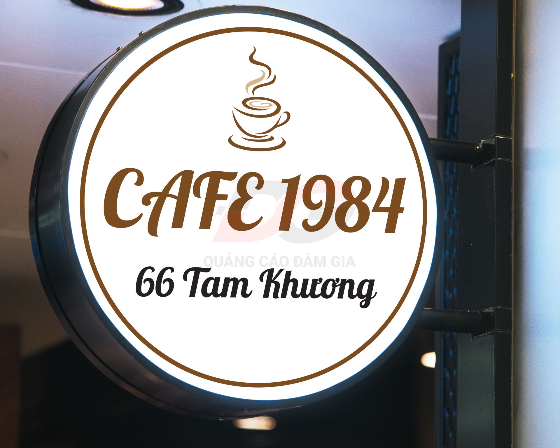 Biển vẫy hộp đèn mica tròn